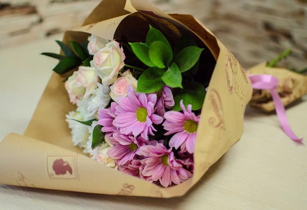 Букет цветов из: Розы и Хризантемы в Амурзете