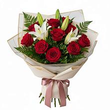 Букет цветов из:  Лилии и Розы в Амурзете