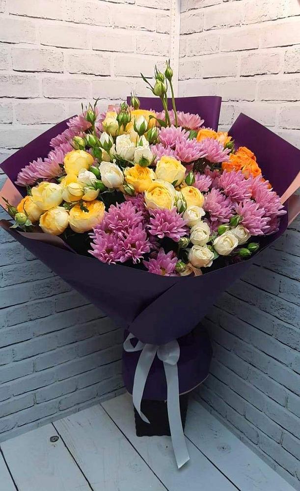 Букет цветов из: Хризантемы и Розы в Амурзете