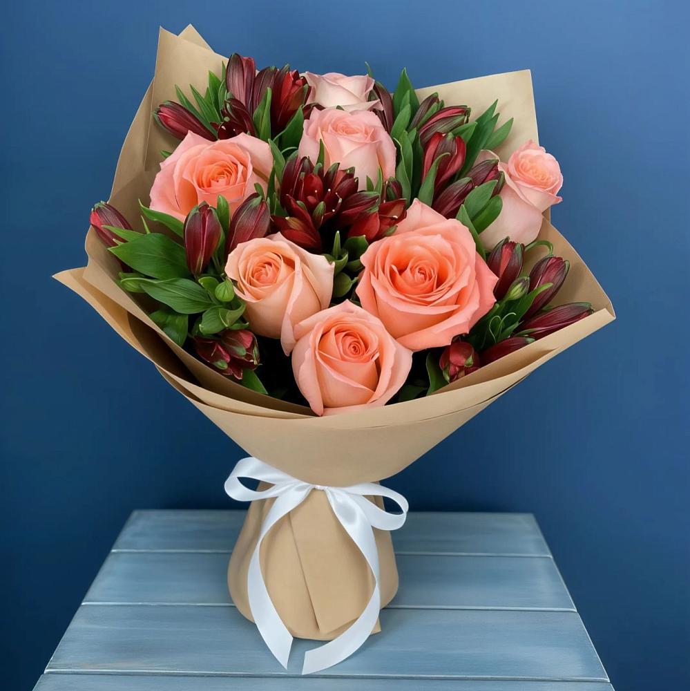 Букет цветов из: Розы и Альстромерии в Амурзете