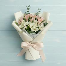 Букет цветов из:  Альстромерии в Амурзете