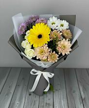 Букет цветов из:  Розы, Герберы и Хризантемы в Амурзете