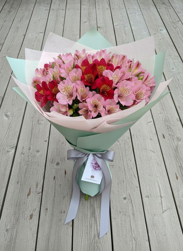 Букет цветов из: Альстромерии в Амурзете