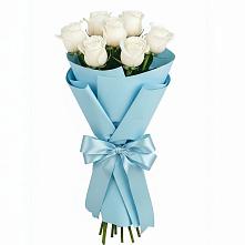 Букет 7 белых роз Проуд в Амурзете