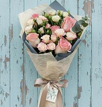 Букет цветов из:  Розы в Амурзете