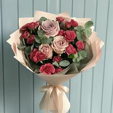 Букет цветов из:  Гвоздики и Розы в Амурзете