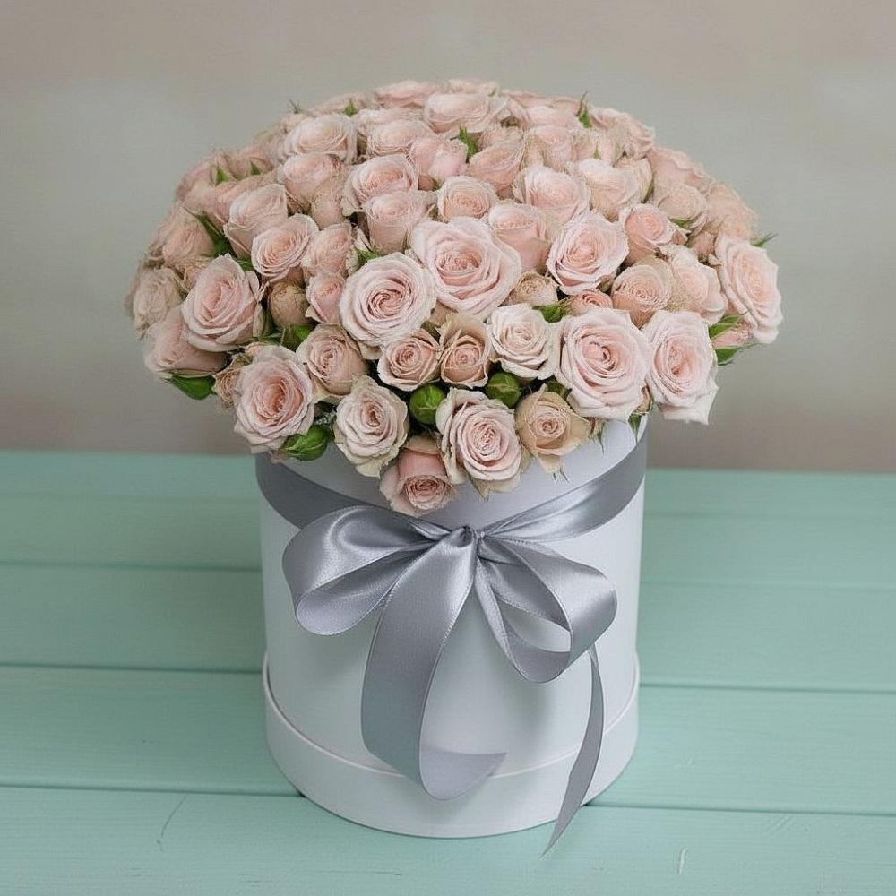 Цветочная композиция из Розы в шляпной коробке в Амурзете